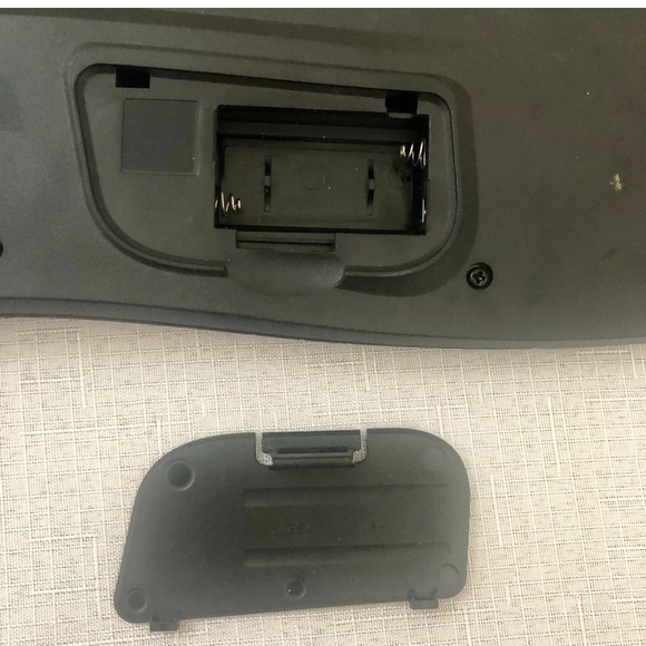 Logitech Wave Wireless Keyboard With Mouse - Picture 9 of 13